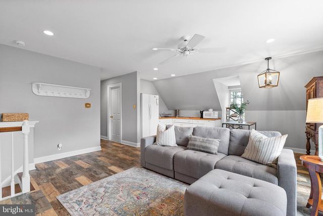 200 MINE RD, Malvern, PA 19355