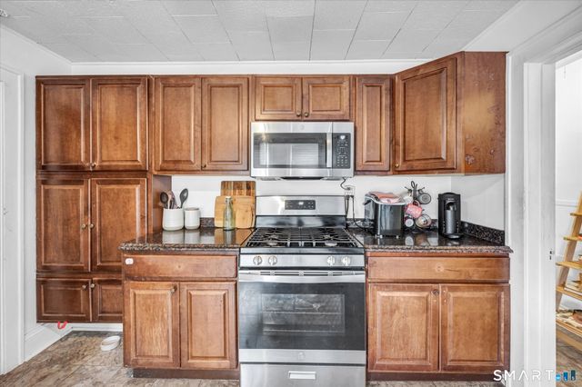16 Vance Street, New Britain, CT 06052