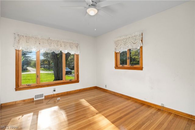 5254 Clinton Avenue, Lorain, OH 44055