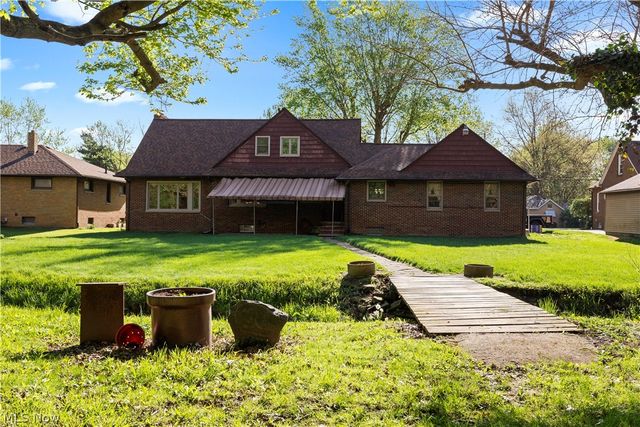 5254 Clinton Avenue, Lorain, OH 44055