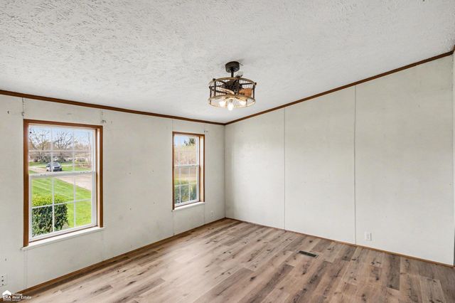 13865 Mckinley Road, Montrose, MI 48457