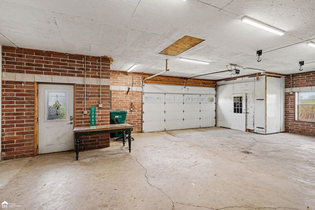 13865 Mckinley Road, Montrose, MI 48457
