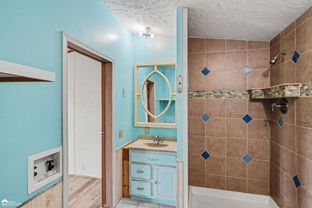 13865 Mckinley Road, Montrose, MI 48457