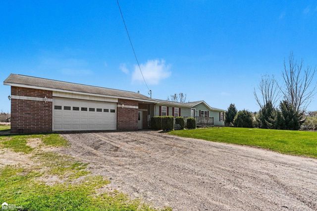 13865 Mckinley Road, Montrose, MI 48457