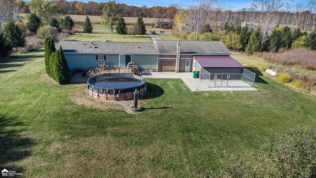13865 Mckinley Road, Montrose, MI 48457
