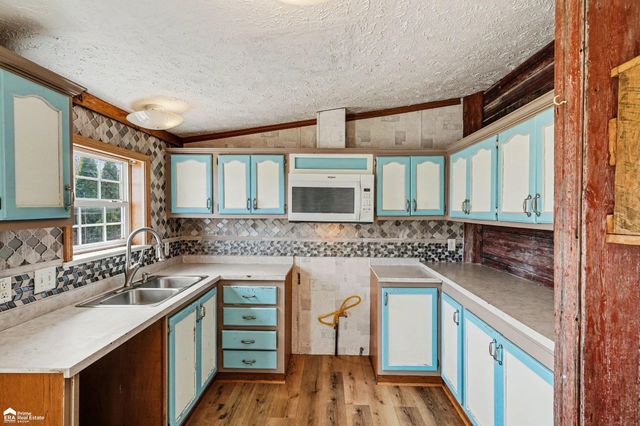 13865 Mckinley Road, Montrose, MI 48457