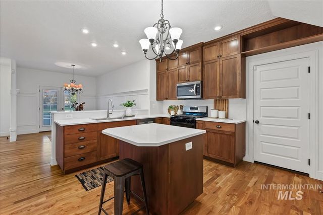 863 W Colbert St, Meridian, ID 83646