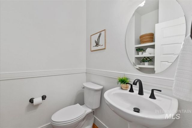 863 W Colbert St, Meridian, ID 83646