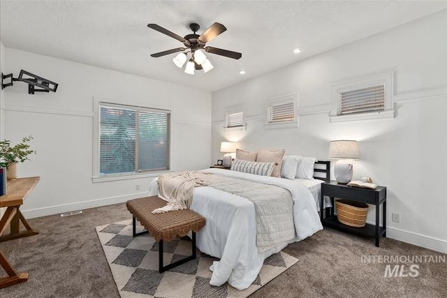 863 W Colbert St, Meridian, ID 83646