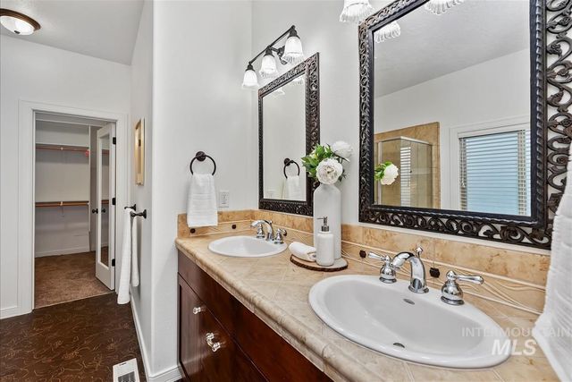863 W Colbert St, Meridian, ID 83646