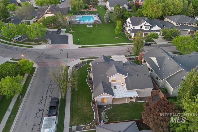 863 W Colbert St, Meridian, ID 83646