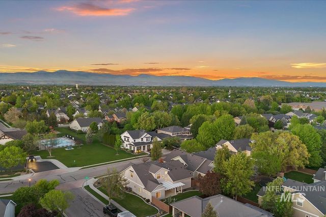 863 W Colbert St, Meridian, ID 83646