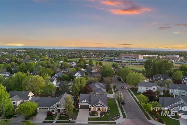 863 W Colbert St, Meridian, ID 83646