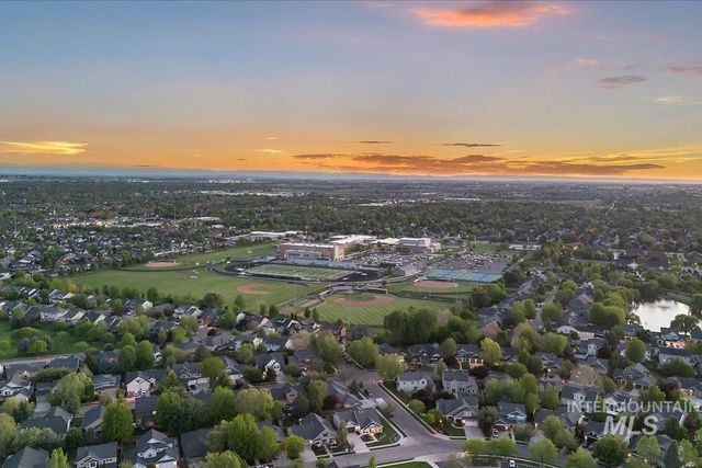 863 W Colbert St, Meridian, ID 83646