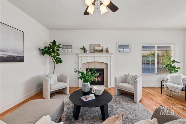 863 W Colbert St, Meridian, ID 83646