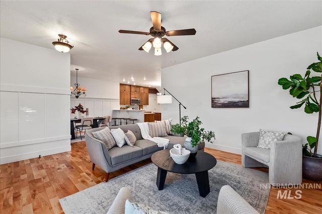 863 W Colbert St, Meridian, ID 83646