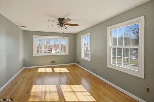 4 Terry Ln, Wharton Boro, NJ 07885