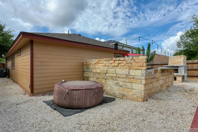 10423 Tiger Field, San Antonio, TX 78251