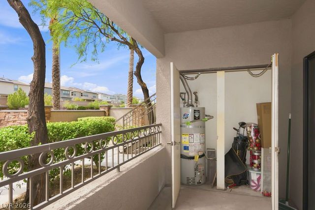 8250 North Grand Canyon Drive 1006, Las Vegas, NV 89166