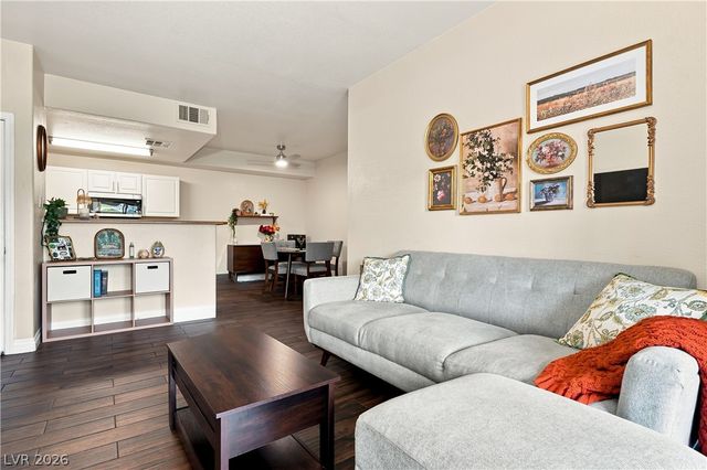 8250 North Grand Canyon Drive 1006, Las Vegas, NV 89166