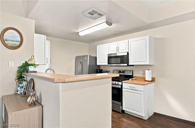 8250 North Grand Canyon Drive 1006, Las Vegas, NV 89166