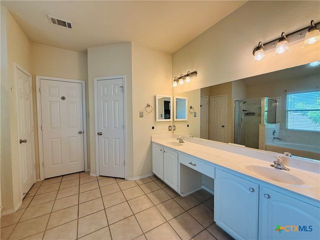 109 W Great Plains Trail, Harker Heights, TX 76548