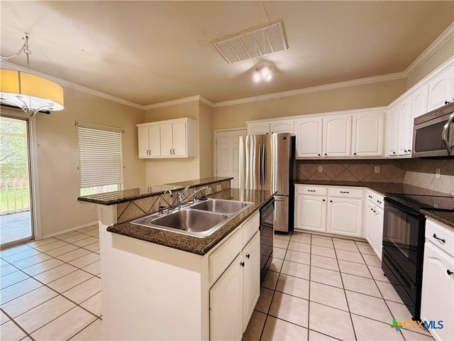 109 W Great Plains Trail, Harker Heights, TX 76548