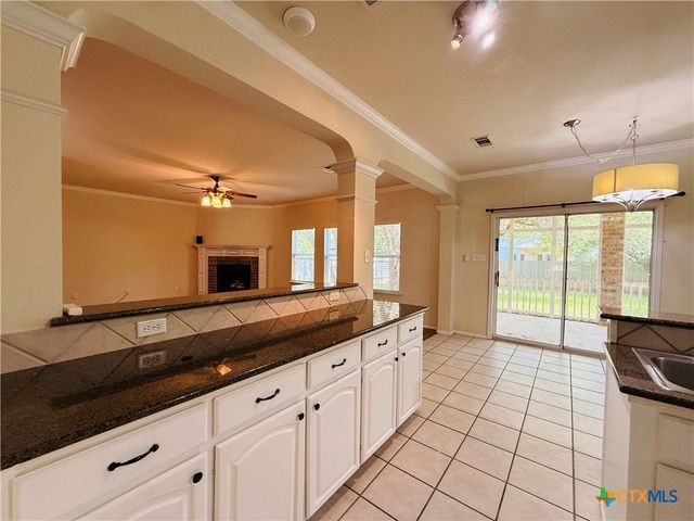 109 W Great Plains Trail, Harker Heights, TX 76548