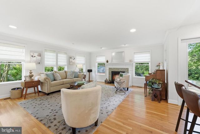 1102 MEURILEE LN, Silver Spring, MD 20901