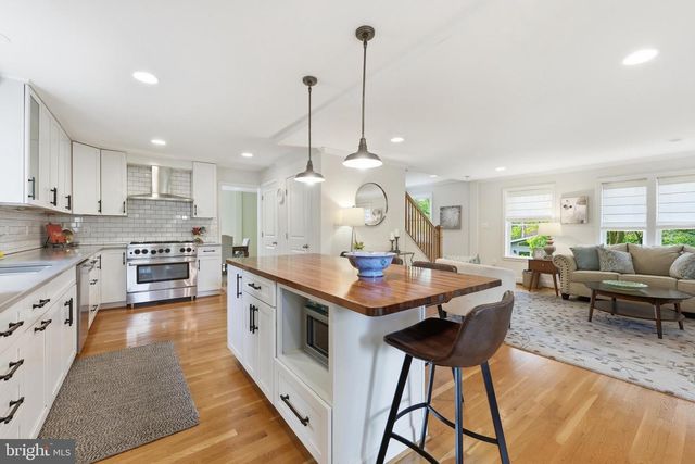 1102 MEURILEE LN, Silver Spring, MD 20901