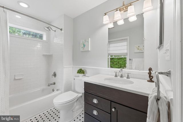 1102 MEURILEE LN, Silver Spring, MD 20901