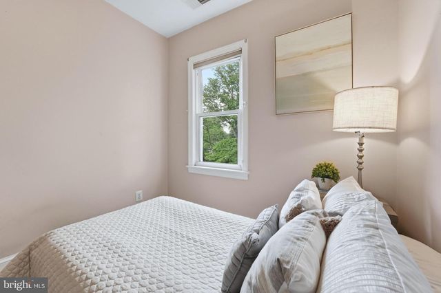 1102 MEURILEE LN, Silver Spring, MD 20901