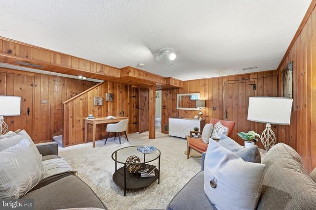 1102 MEURILEE LN, Silver Spring, MD 20901