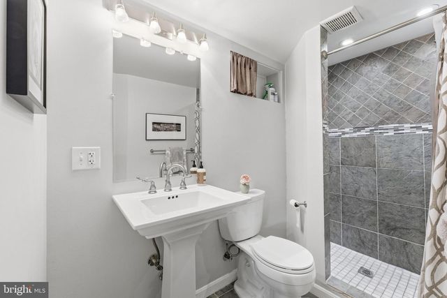 1102 MEURILEE LN, Silver Spring, MD 20901