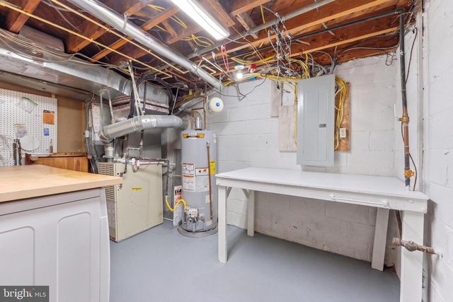 1102 MEURILEE LN, Silver Spring, MD 20901
