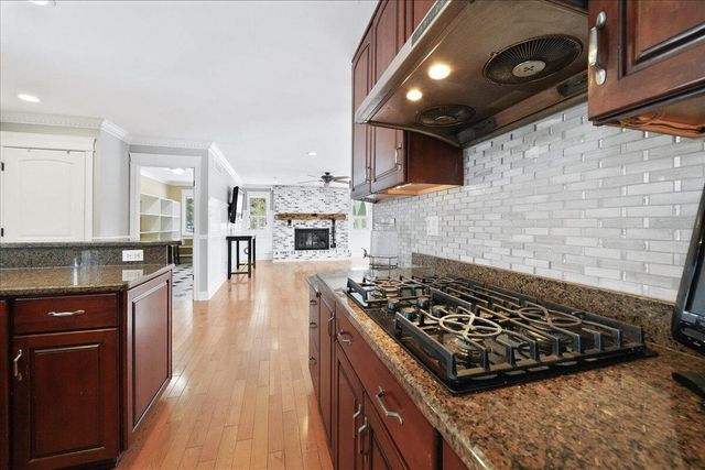 1755 Clifty Creek Court, Valparaiso, IN 46385