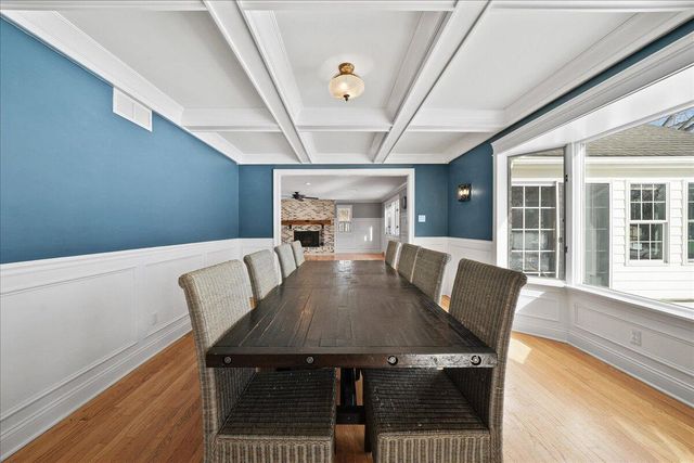 1755 Clifty Creek Court, Valparaiso, IN 46385