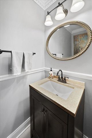 1755 Clifty Creek Court, Valparaiso, IN 46385