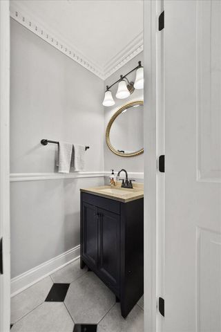 1755 Clifty Creek Court, Valparaiso, IN 46385