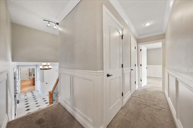 1755 Clifty Creek Court, Valparaiso, IN 46385