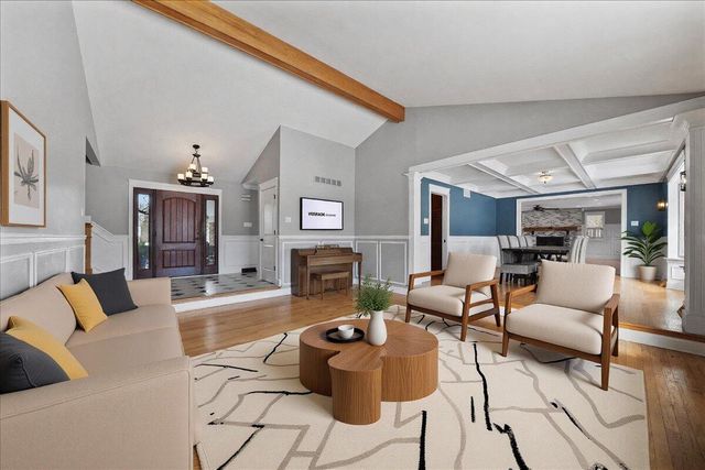 1755 Clifty Creek Court, Valparaiso, IN 46385