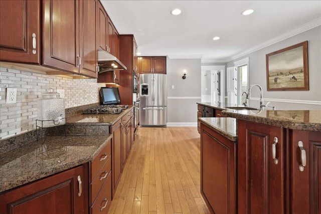 1755 Clifty Creek Court, Valparaiso, IN 46385