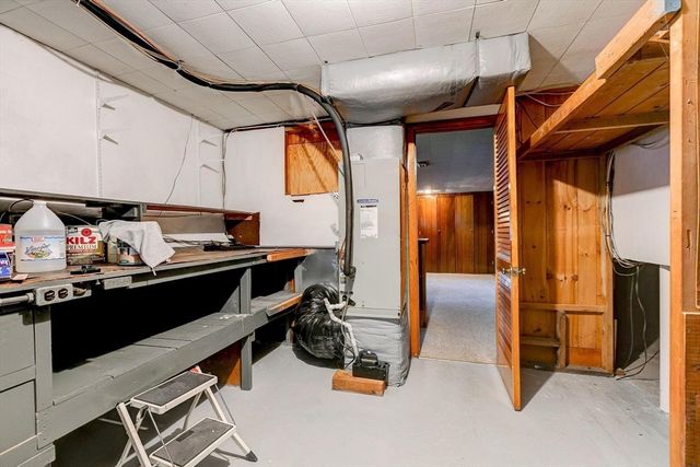 5 Wing Ter, Burlington, MA 01803