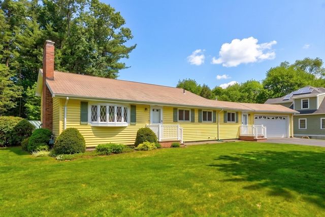 5 Wing Ter, Burlington, MA 01803