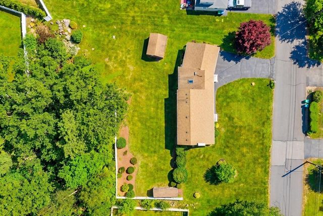 5 Wing Ter, Burlington, MA 01803