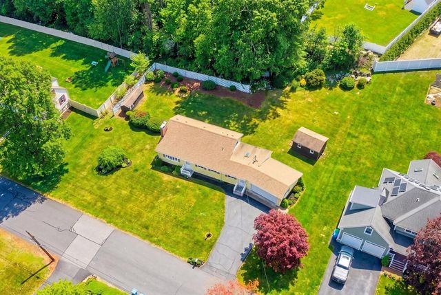 5 Wing Ter, Burlington, MA 01803
