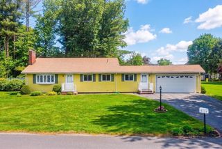 5 Wing Ter, Burlington, MA 01803