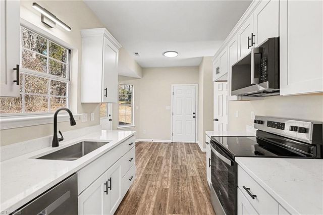 3165 Hickory Ridge Drive, Winston-salem, NC 27127