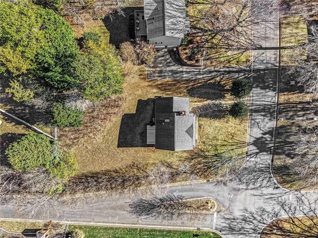 3165 Hickory Ridge Drive, Winston-salem, NC 27127