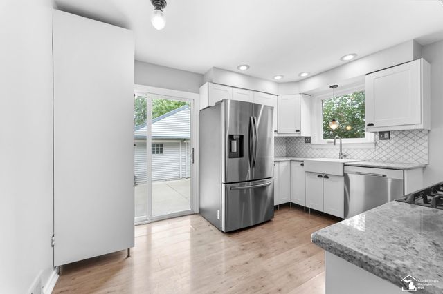 14896 Euclid Avenue, Allen Park, MI 48101